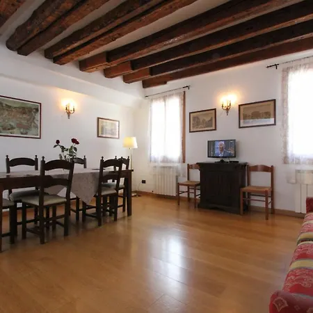 Dei Mori Apartment